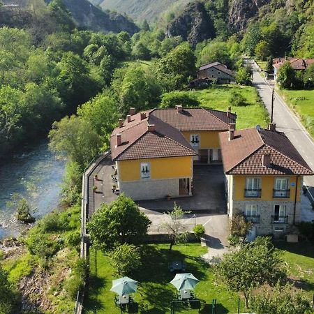 Hotel Y Apartamentos La Lonja Кангас-де-Оніс Екстер'єр фото