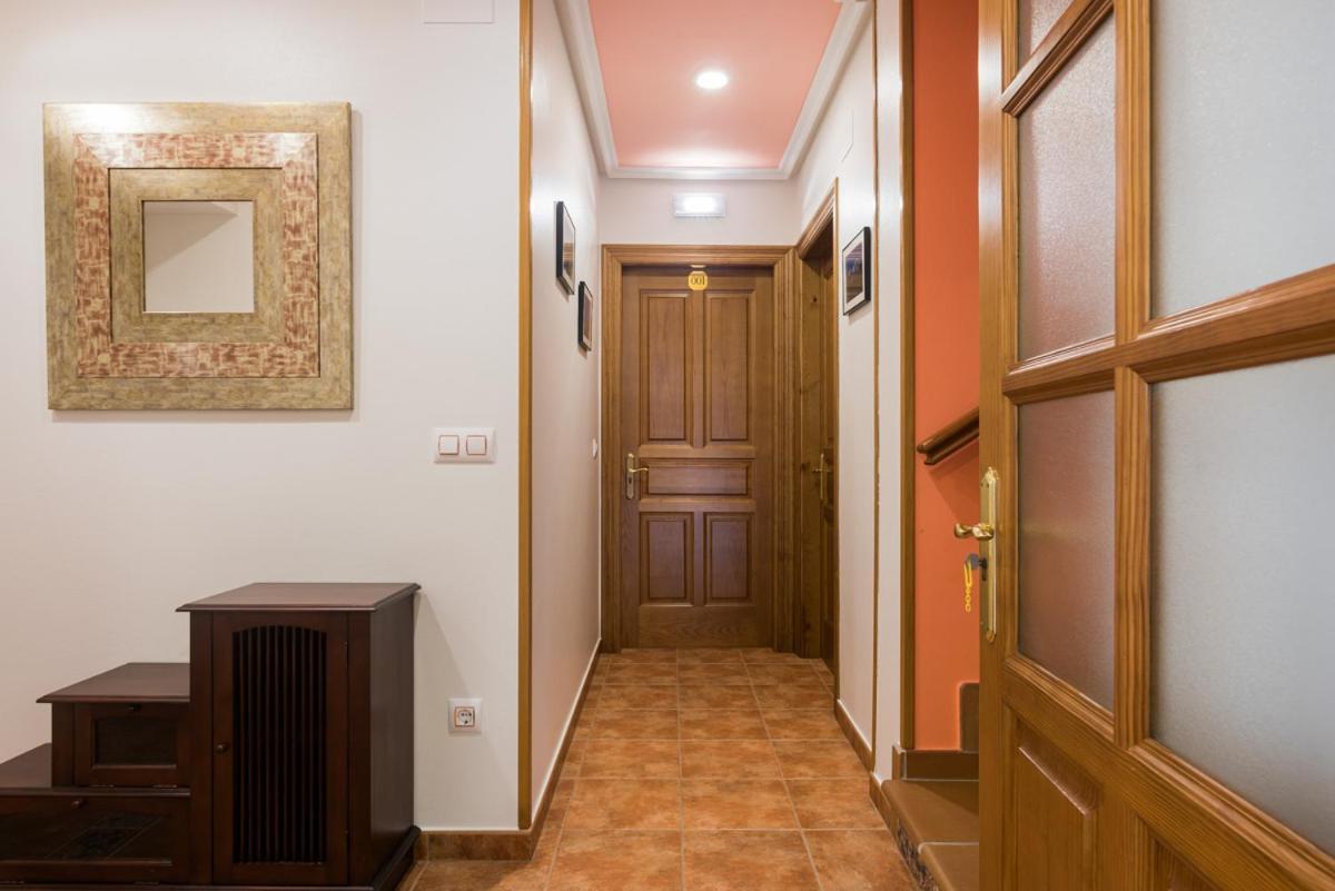 Hotel Y Apartamentos La Lonja Кангас-де-Оніс Екстер'єр фото